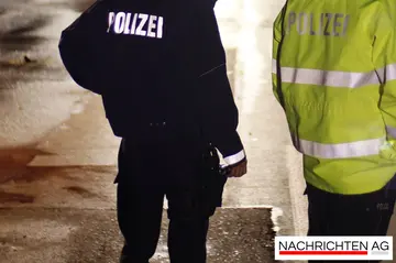 Schock in München: Autofahrer verletzt Fußgänger und flieht von der Unfallstelle!