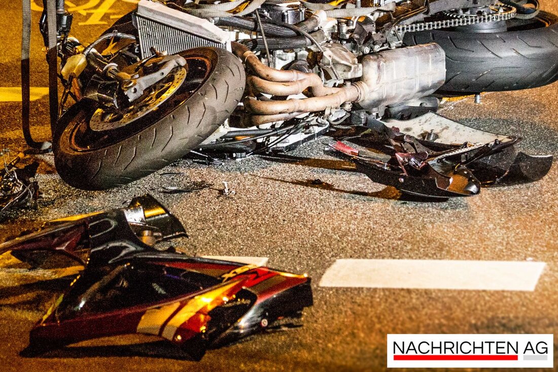 Verkehrsunfall in Planegg: 18-jähriger Motorradfahrer schwer verletzt, Kollision mit Pkw durch Vorfahrtsmissachtung.