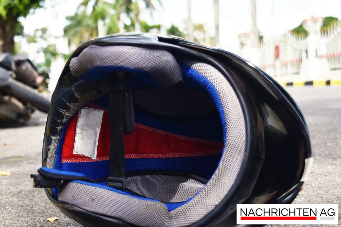 Motorradunfall bei Forstenried: Fahrer verletzte sich leicht, während sein Motorrad in Flammen aufging. A95 vorübergehend gesperrt.